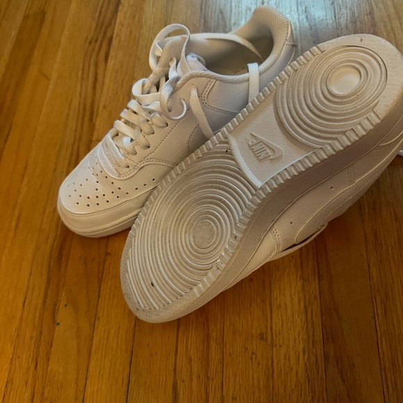 Nike women's Air Force sneakers. 7.5 - Picture 3 of 3